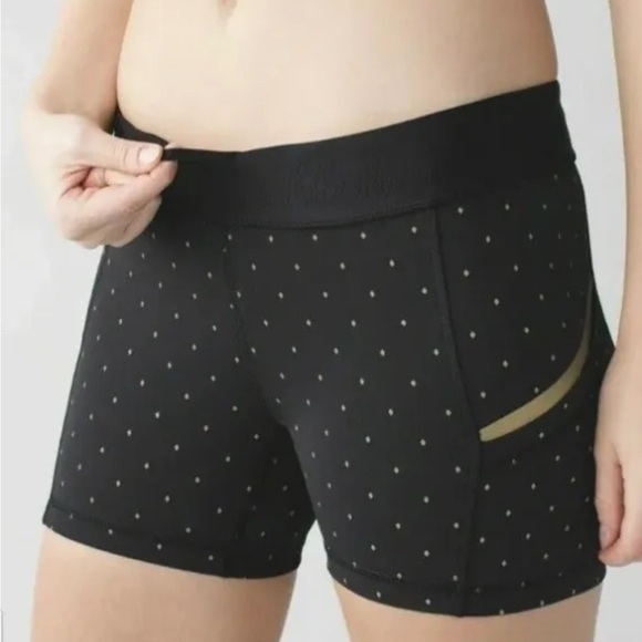 Lululemon Most Popular Discontinued What The Sport Short  Black And Gold 8 - Picture 1 of 12